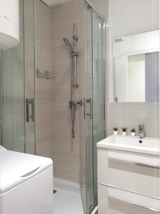 Le Petit Moselle - Metro Mermoz-parc Parilly Bron